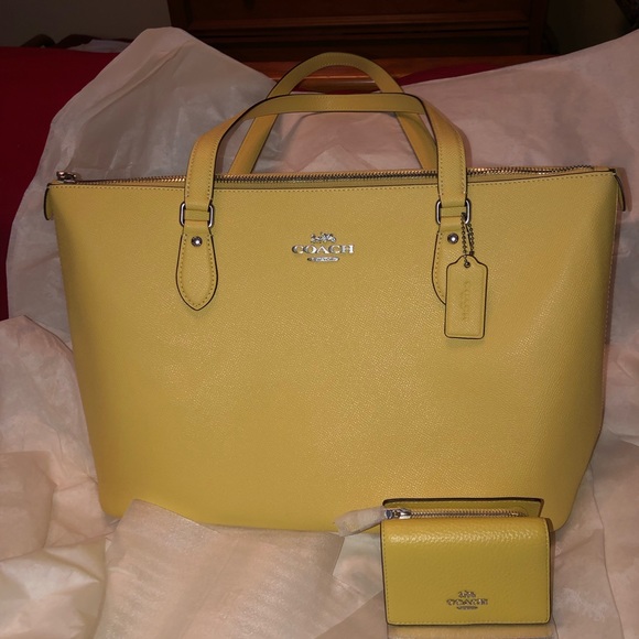 Coach Handbags - Coach Gallery Leather Tote & Wallet CH285 Retro Yellow NWT